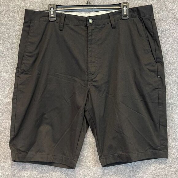 VOLCOM Shorts Men's Size 38 Black Flat Front Casual High-Rise Chino Pockets - Picture 1 of 15